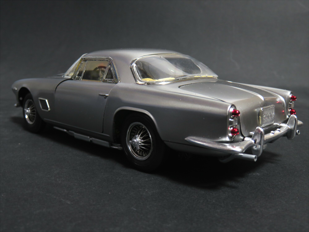 アオシマ 1/16 マセラティ ブーメラン 車 プラモデル+stbp.com.br